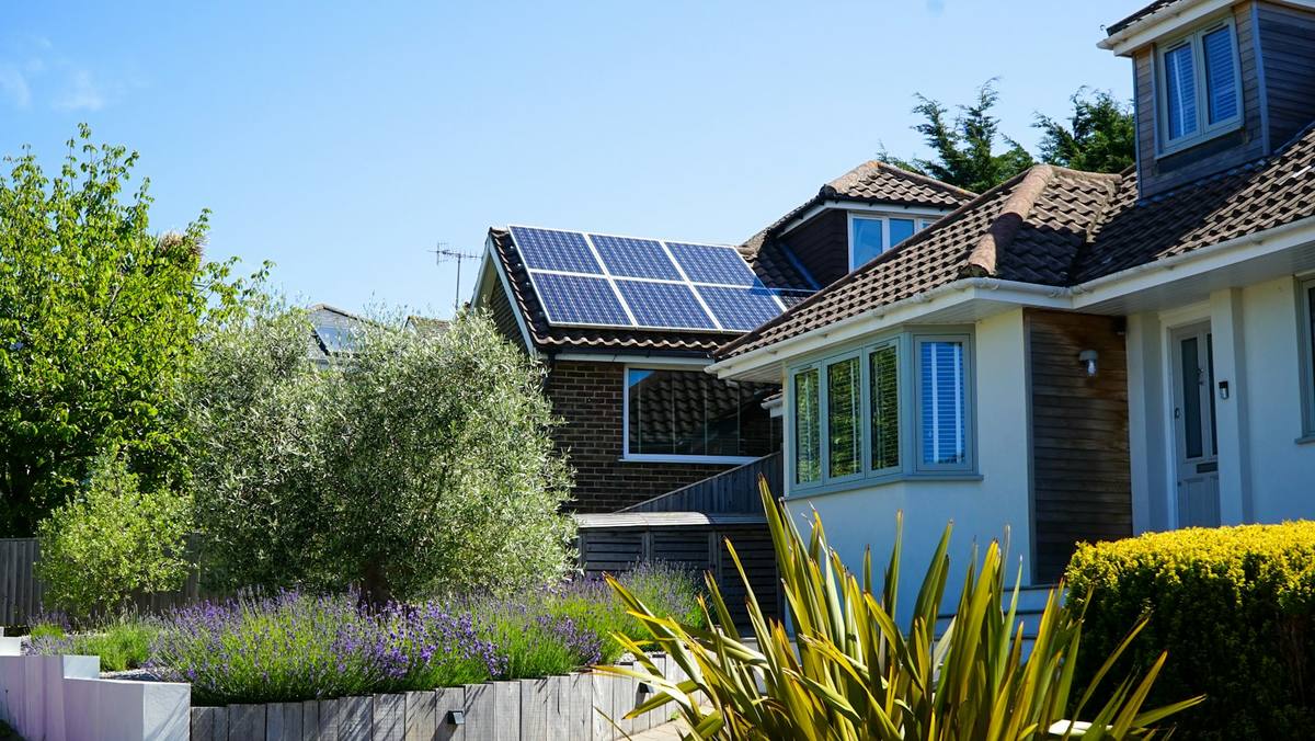 5 kW rooftop solar system installed on a home in Chennai